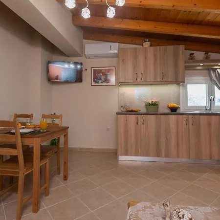 Nefeli Seaview شقة