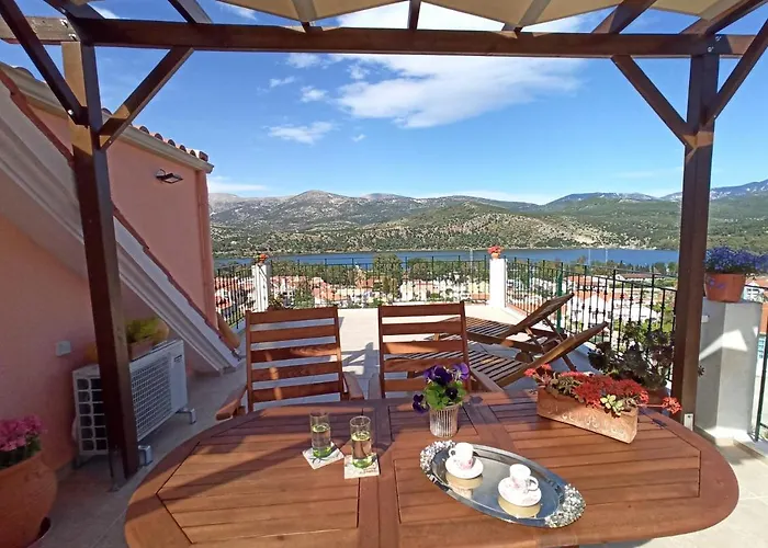 Nefeli Seaview Апартаменты