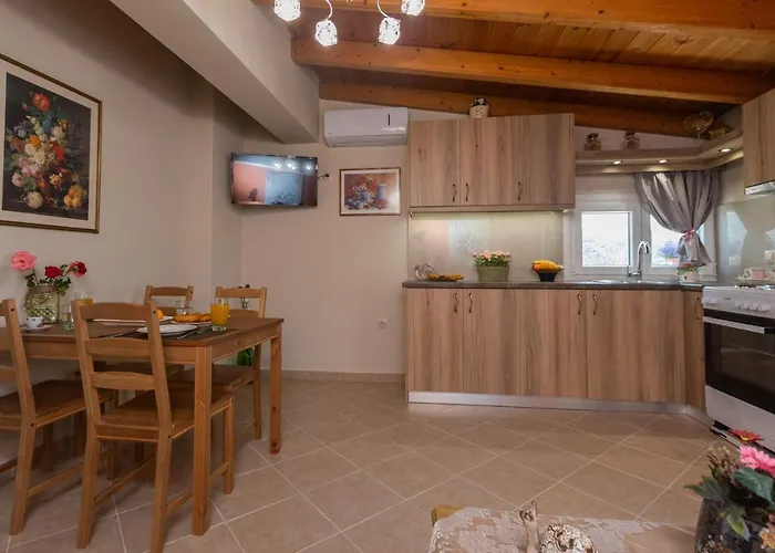 Nefeli Seaview Апартаменты